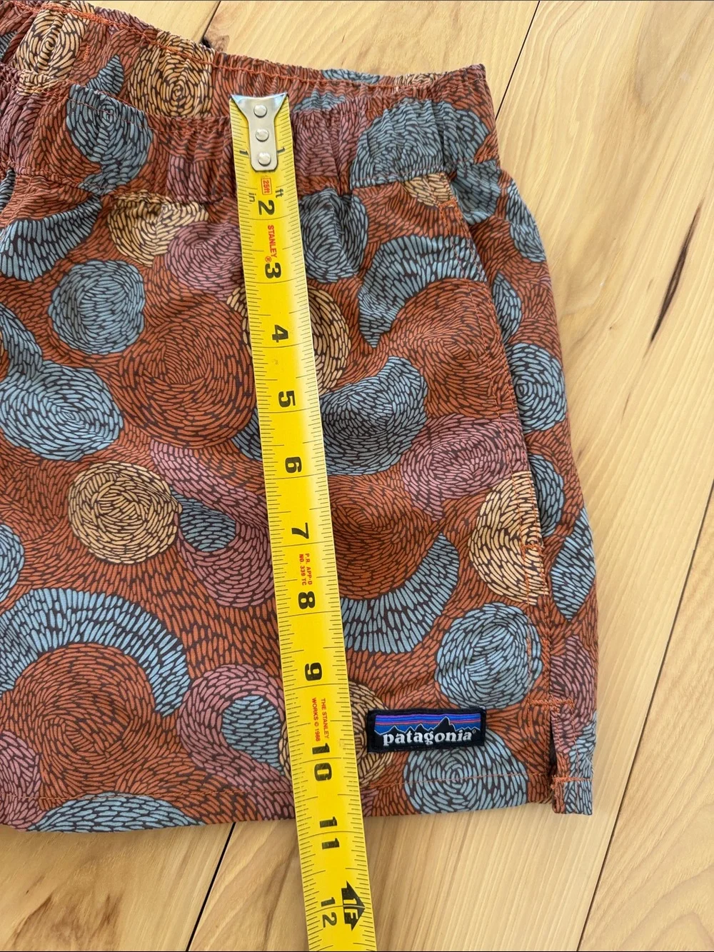 Patagonia Women's Small Solar Swirl / Redtail Rust Barley Baggie Shorts